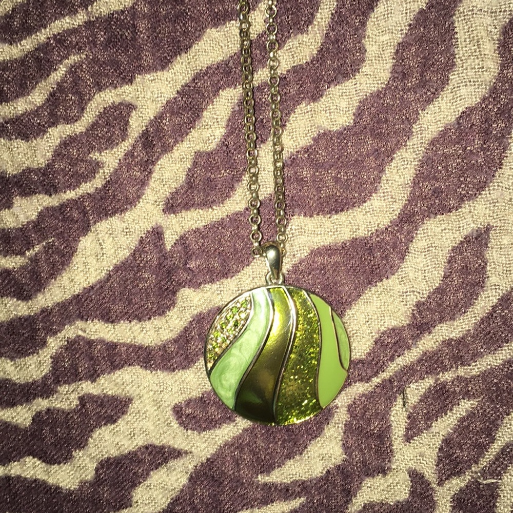 📌 Beautiful Forest Inspired Necklace 🍃